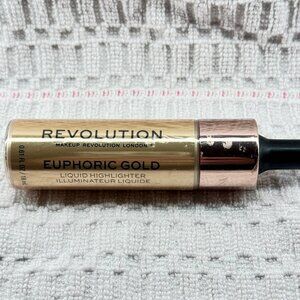 MAKEUP REVOLUTION Liquid Highlighter in Liquid Euphoric Gold